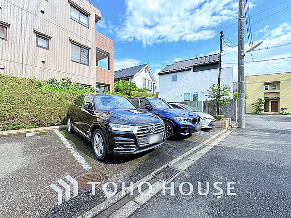駐車場（料金・空き状況はご確認ください）