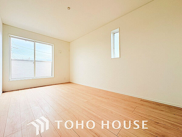 家具の配置のし易い室内です。趣味の部屋としても充分な広さです