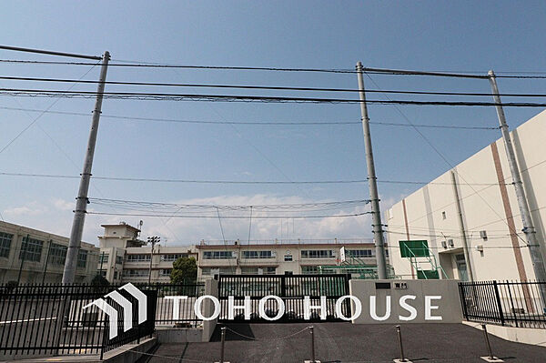 川崎市立臨港中学校　距離450ｍ