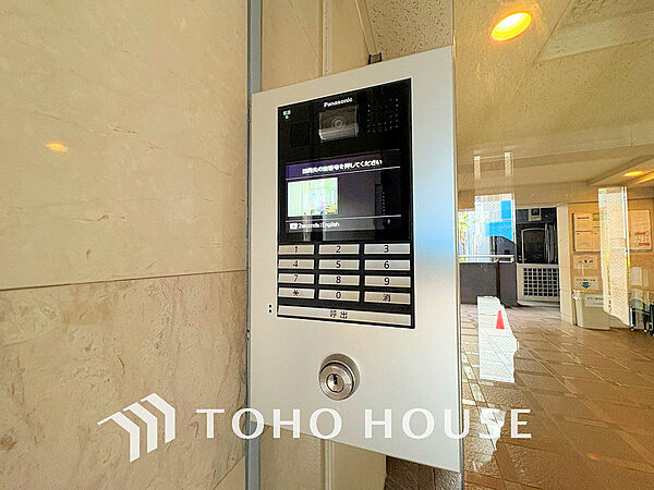 エントランスはオートロック完備で安心のセキュリティ性