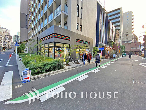 セブンイレブン 赤坂氷川坂下店　距離90ｍ