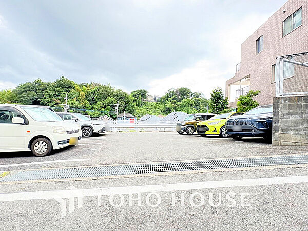 駐車場（料金・空き状況はご確認ください）