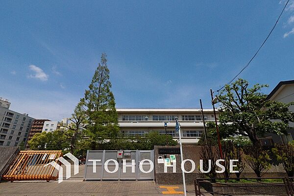 川崎市立宮前小学校　距離900ｍ