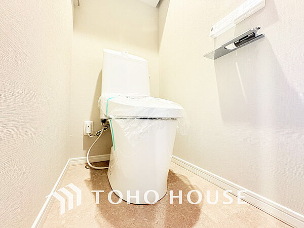 清潔な洗浄機能付温水シャワートイレ