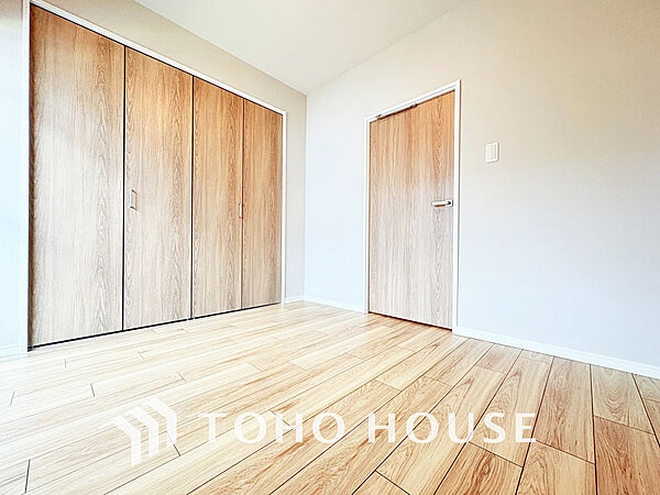 シンプルですっきりとした室内は飽きのこない居心地の良い雰囲気です