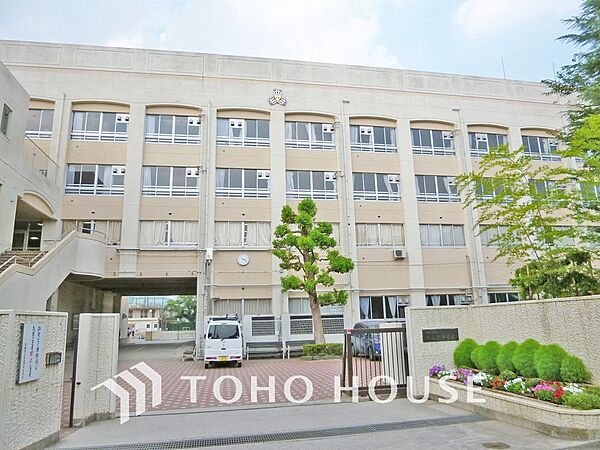 川崎市立西高津中学校　距離800ｍ
