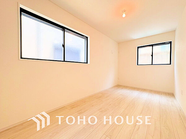 家具の配置のし易い室内です。趣味の部屋としても充分な広さです