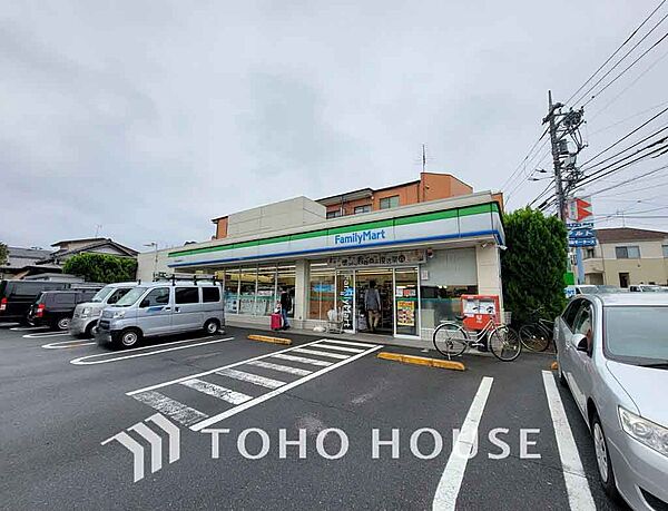 ファミリーマート 世田谷成城通り店　距離1000ｍ