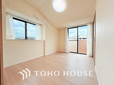 生活感を感じない空間では落ち着く事はできません。絶妙な雰囲気、配色、素材感を意識してコーディネート。