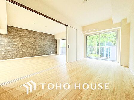 1日の疲れを癒し、心地よく寛げるようゆったりとした広さをしています