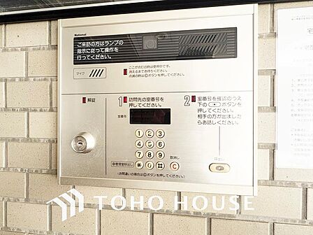 エントランスはオートロック完備で安心のセキュリティ性