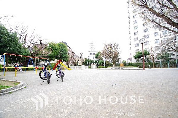 世田谷区立南原公園　距離600m