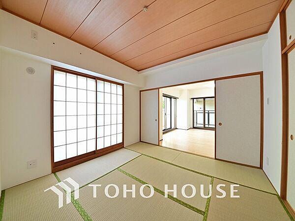 1日の疲れを癒し、心地よく寛げるようゆったりとした広さをしています