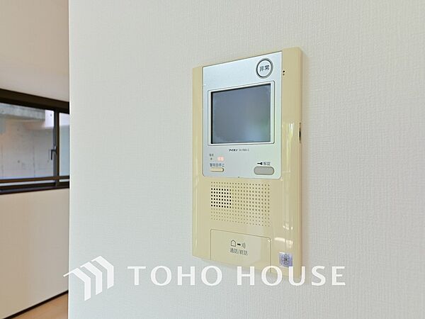 来客が一目でわかるモニター付きインターホン