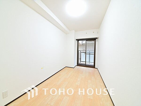 シンプルですっきりとした室内は飽きのこない居心地の良い雰囲気です