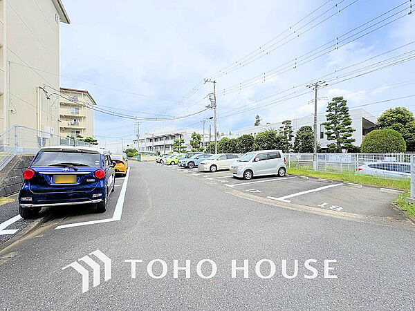 駐車場（料金・空き状況はご確認ください）