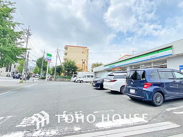 ファミリーマート 川崎宮前南平台店まで約300m