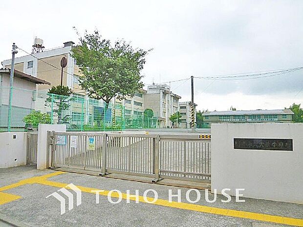 川崎市立犬蔵中学校まで約1300m