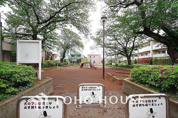 妙蓮寺台公園　距離110ｍ