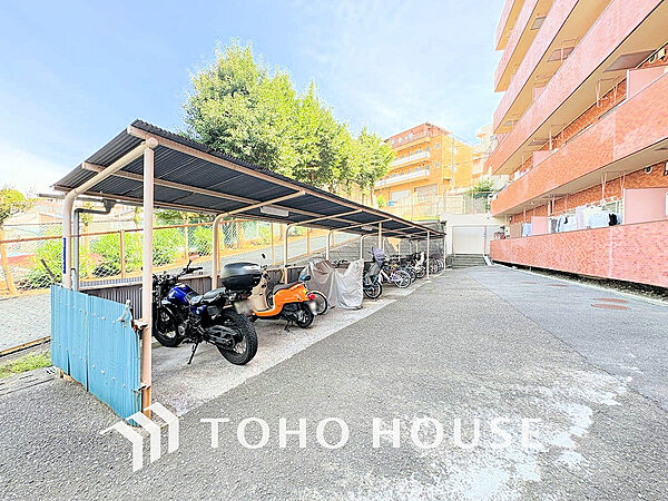 バイク置場（料金・空き状況はご確認ください）