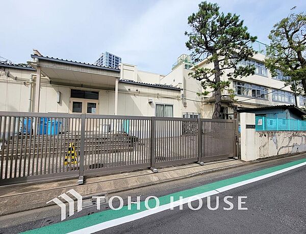 大田区立入新井第一小学校まで約280m