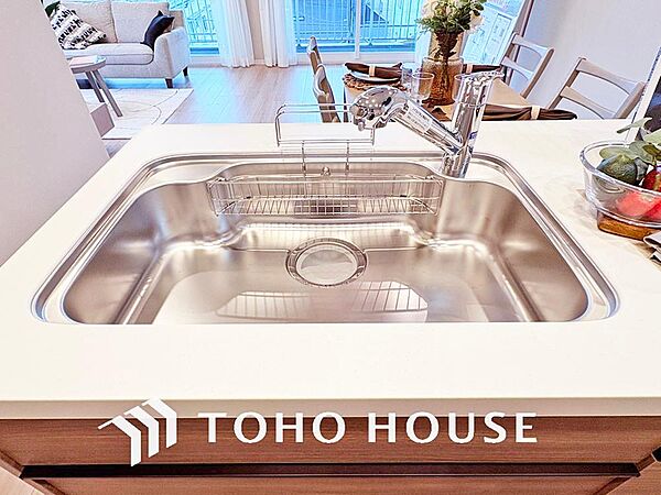 浄水機付きのシステムキッチンでお料理も楽しくなりますね