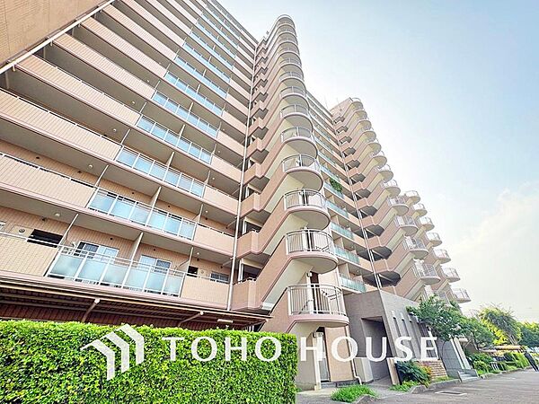 「外観」管理体制が良好なマンションです。いつも美しく整った環境で生活できる安心感。上質な空間で毎日穏やかに過ごしていただけます。