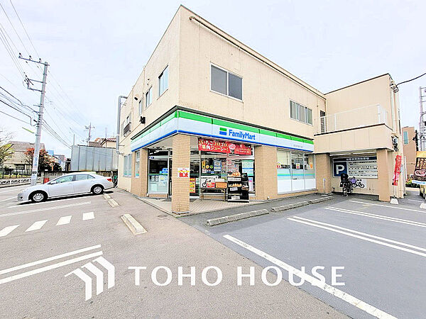 ファミリーマート 狛江市岩戸南四丁目店　距離500ｍ