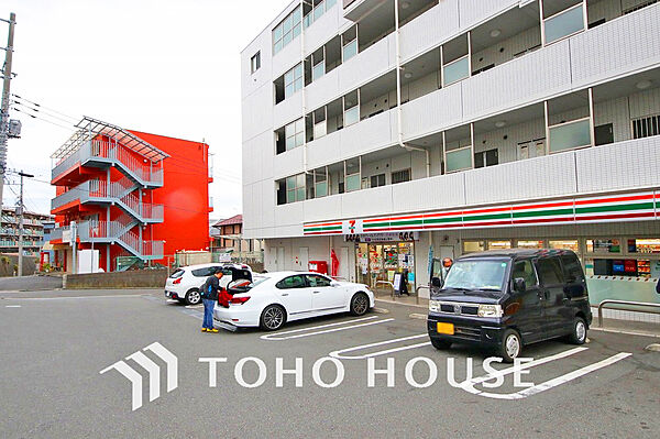 セブンイレブン 横浜西大口店　距離800m