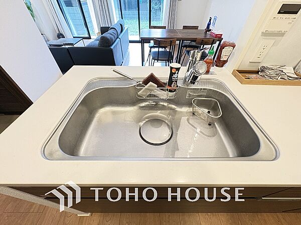 浄水機付きのシステムキッチンでお料理も楽しくなりますね