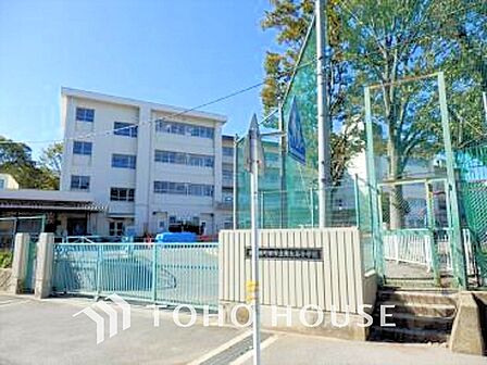 町田市立南大谷小学校　距離950ｍ
