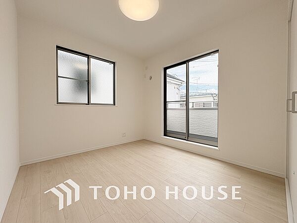 シンプルですっきりとした室内は飽きのこない居心地の良い雰囲気です
