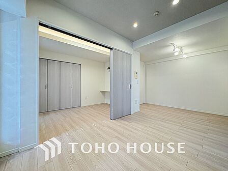 広がりのある住空間、家族が集まるリビング・ダイニング