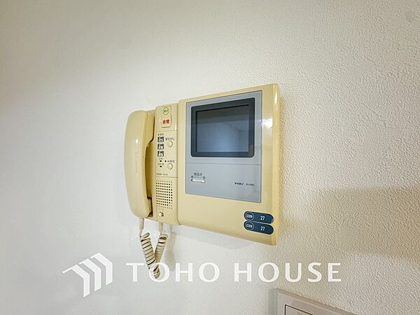 来客が一目でわかるモニター付きインターホン
