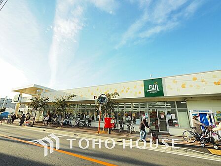 FUJI 馬場店 距離1100m