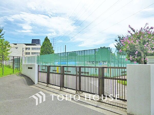 横浜市立美しが丘東小学校　距離750ｍ