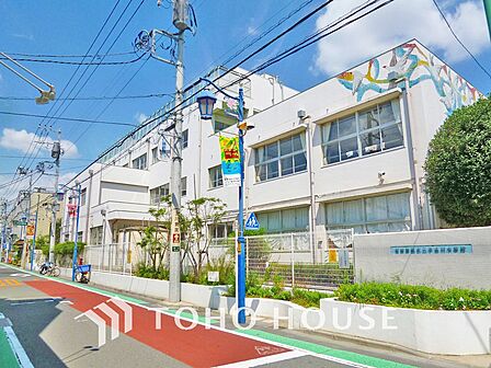 世田谷区立二子玉川小学校 距離90m