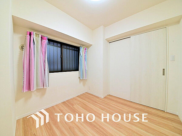 1日の疲れを癒し、心地よく寛げるようゆったりとした広さをしています