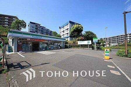 ファミリーマート　横浜汐見台店　距離400ｍ