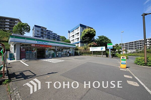 ファミリーマート　横浜汐見台店　距離400ｍ