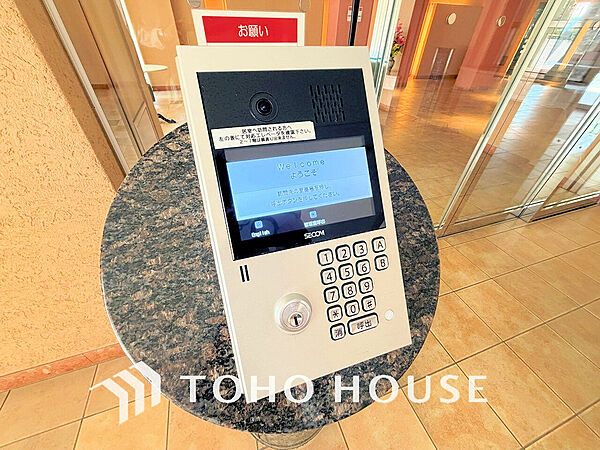 エントランスはオートロック完備で安心のセキュリティ性