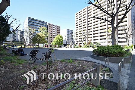 新横浜第一公園 距離65m
