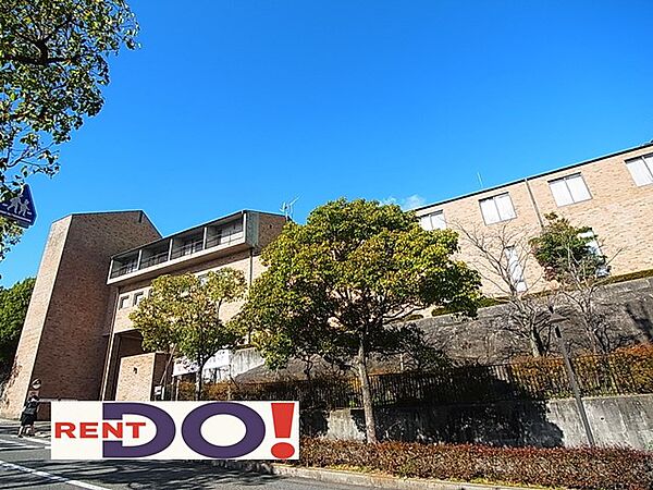 画像16:私立神戸松蔭女子学院大学・短大（2534m）