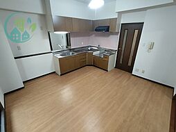 阪急神戸本線 六甲駅 徒歩12分の賃貸マンション 3階1LDKのリビング/ダイニング