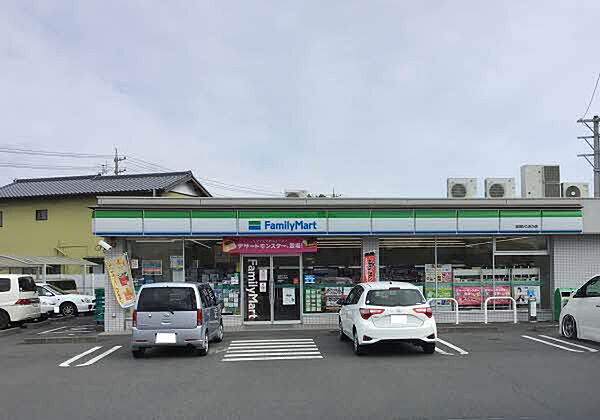 画像19:ファミリーマート　吉田かたおか店