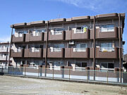 六合駅より徒歩20分 1階 築33年の賃貸物件