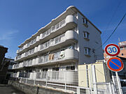 ルミナスグスト 4階 築35年の賃貸物件