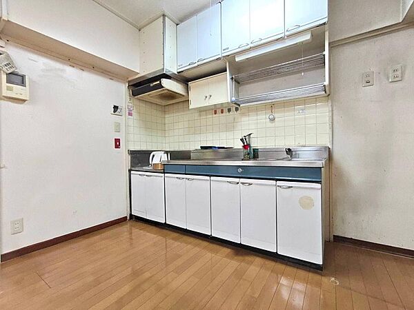 ※室内写真は専用ツールを用いて、家財道具等を削除しております。実際の室内状況と異なる場合がございますが、現況有姿とさせていただきます。