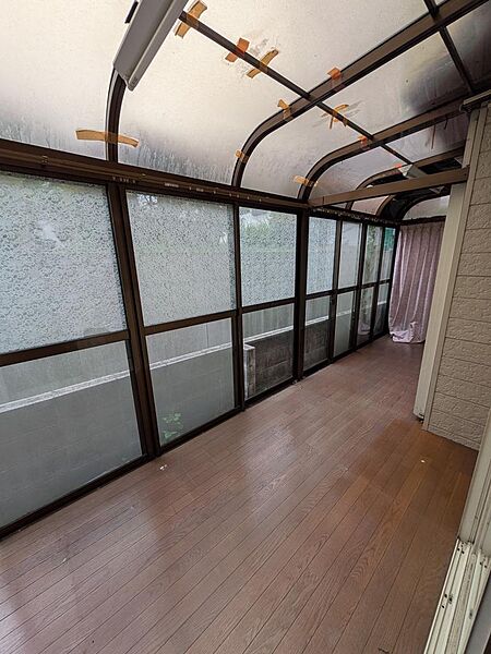 【伊奈町大針】敷地約30坪・延床約27坪の木造2階建て5LDK！閑静な住宅街に位置する、陽当り良好な一戸建て。リフォームやDIYのベース物件としても最適です！