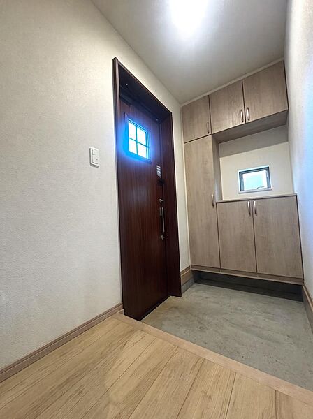 玄関を拡大表示